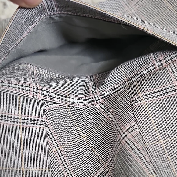 Express sz M gray plaid button-up vest - Picture 12 of 13